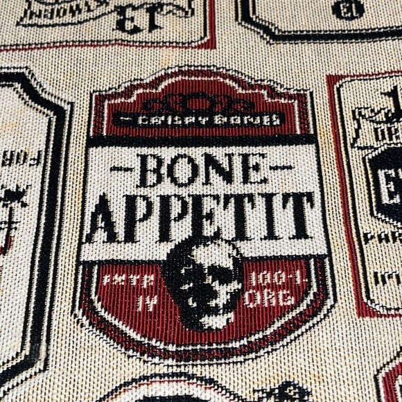 Midnight market Halloween table runner - Picture 2 of 11